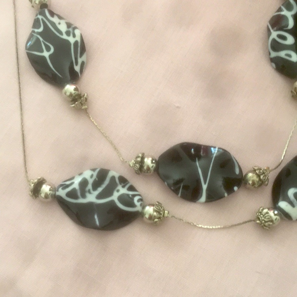 Fashion White & Black With Silver Chain  Wrap Layer Necklace - Picture 3 of 10